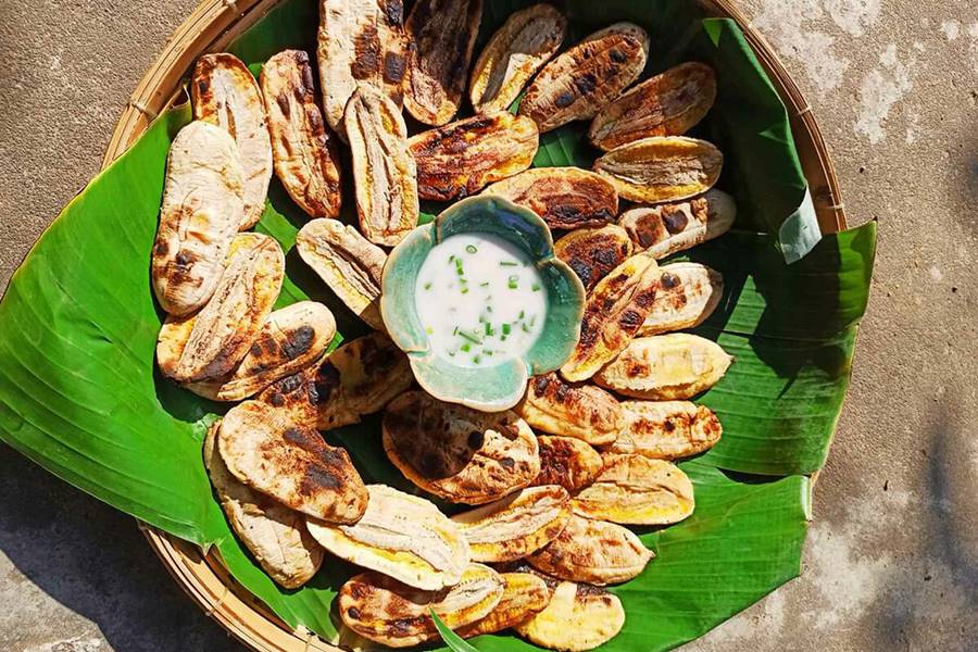 Quán Chuối Đập Nướng Bờ Kè Cô Ba
